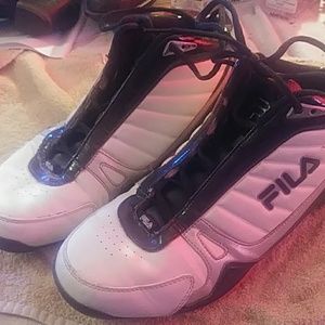 Vintage mens fila high tops 9.5 white w/black trim